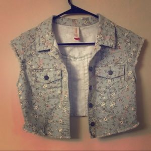Short Floral Denim Vest Large